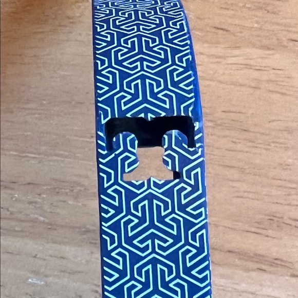 EUC Tory Burch for Fitbit Blue Tracker band - Picture 7 of 11